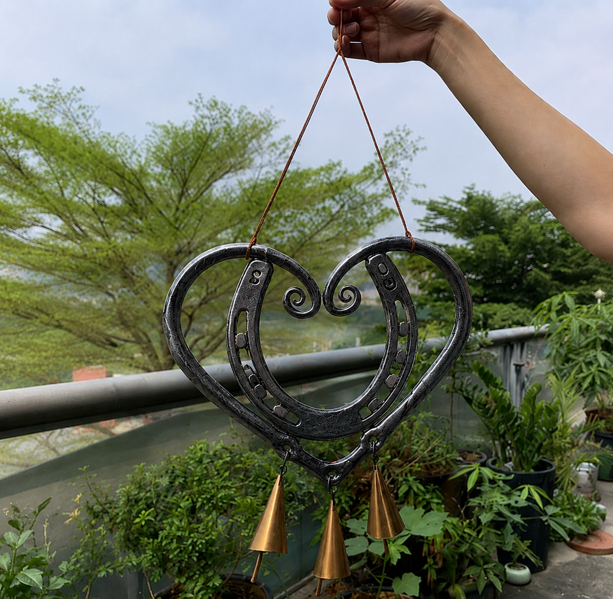 ❤🐎The Horseshoe Heart Wind Chime -- from the hands of that resilient veteran